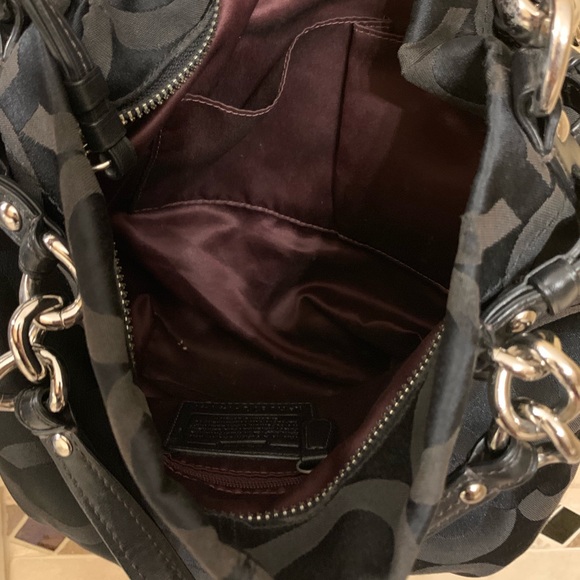 Coach Signature Sateen Shoulder Bag 💯Authentic - Picture 4 of 6